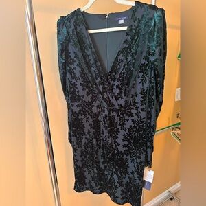 💛💫 NWT Gorgeous Green Velvet Dress Size 6 Tommy Hilfiger Faux Wrap Dress 💫💛